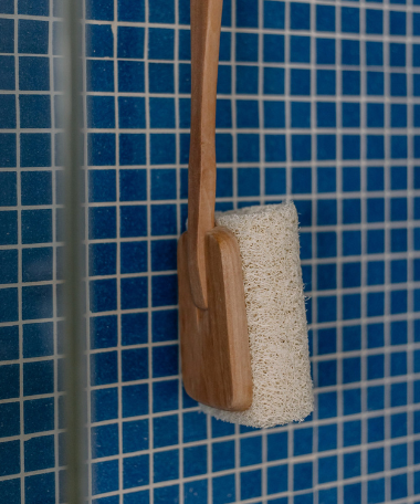 Brosse luffa avec manche démontable