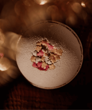Bombe de bain festive aux épices de Noël avec beurre de karité bio