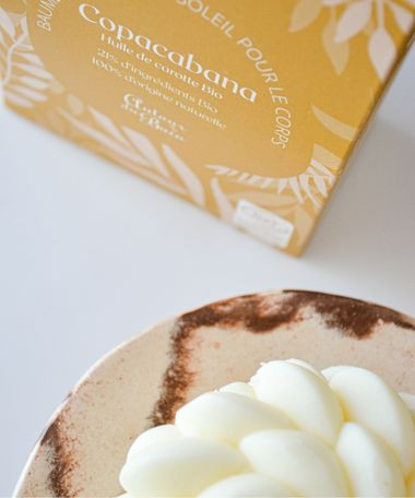 baume solide et sa boite à côté